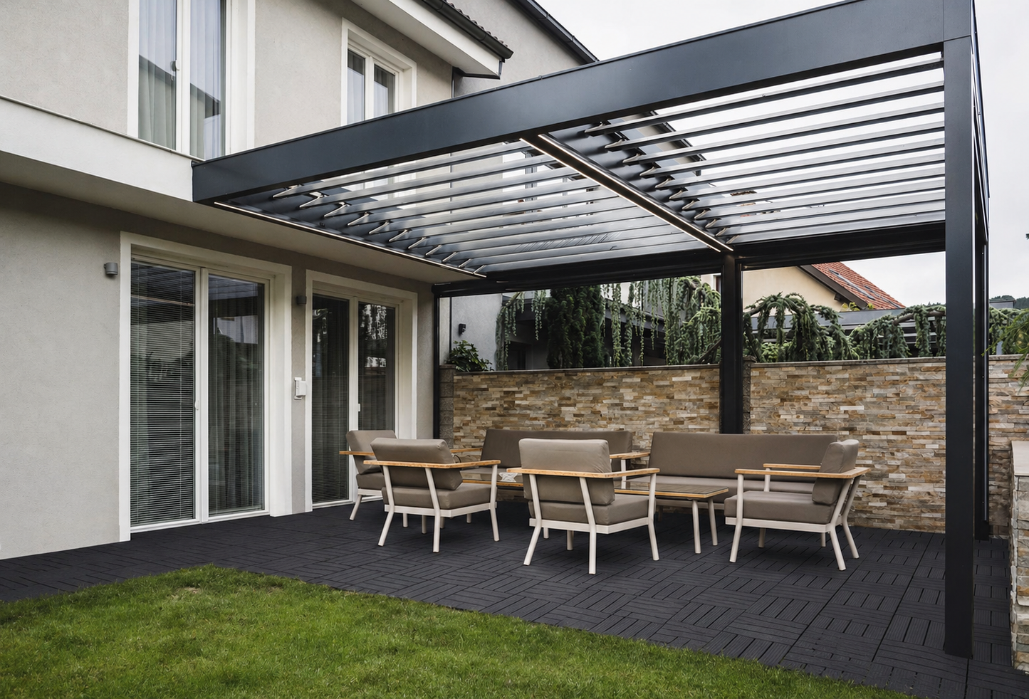 Terrassenfliese Holz-Optik 30x30cm aus Kunststoff