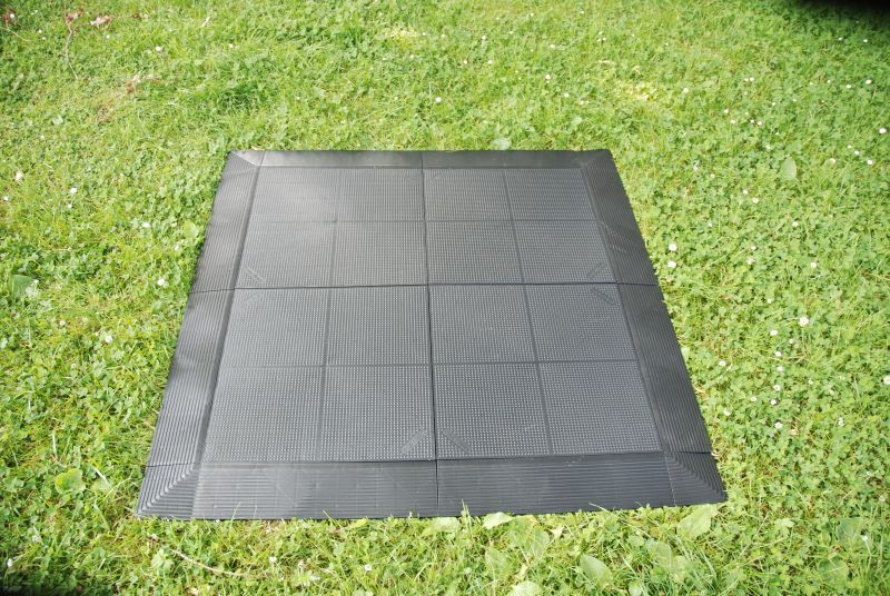 Eventboden 50x50cm aus Kunststoff (Mit Lochung)